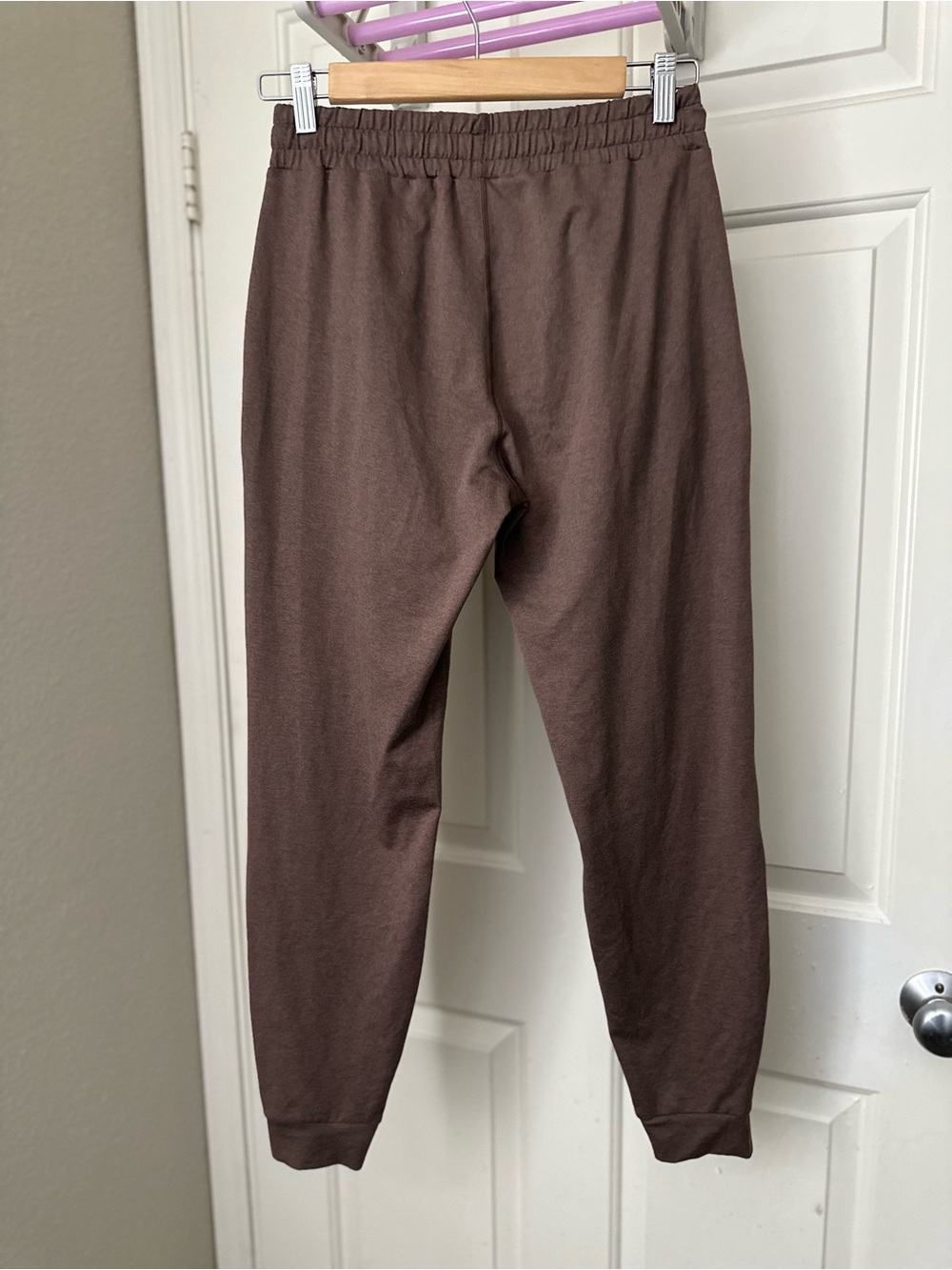 Vuori Performance Joggers - Picture 3 of 4
